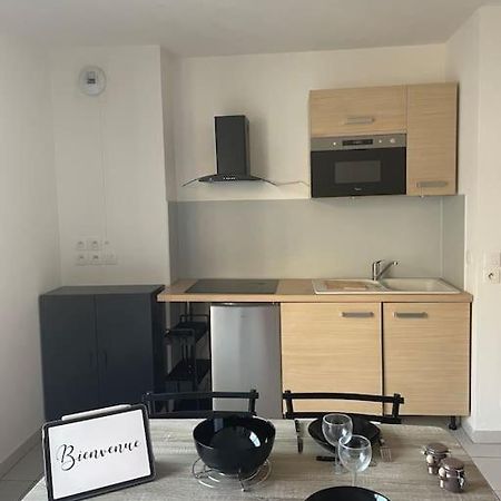 Appartement 2 Pieces เฟรฌูส ภายนอก รูปภาพ
