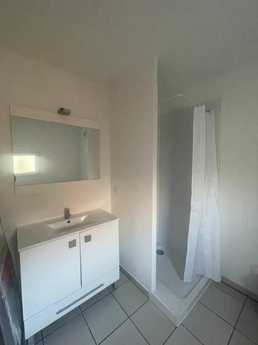 Appartement 2 Pieces เฟรฌูส ภายนอก รูปภาพ